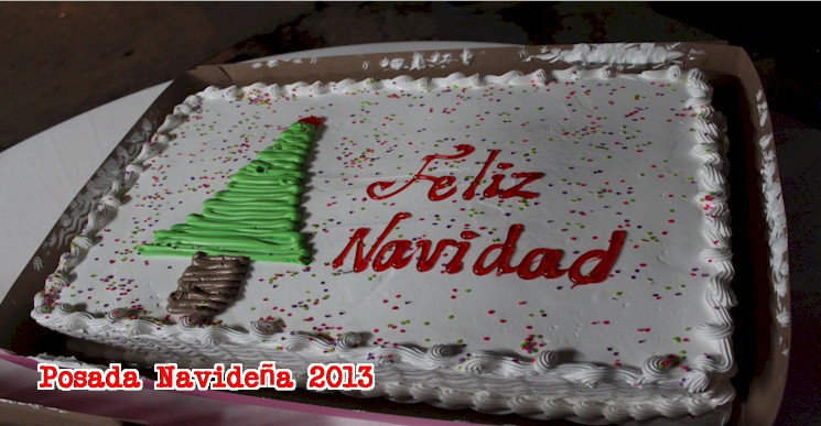 Posada Navidad 2013: pastel decorado dice Feliz Navidad