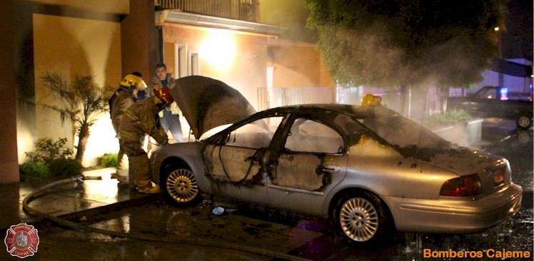 Incendio de vehculo Durangon y Guerrero Foto 8