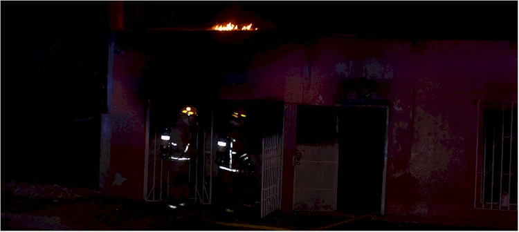 Incendio casa Francisco Zarco y Tabasco - Foto 1
